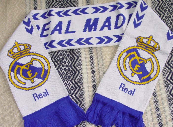 REAL MADRID CF TEAM/CLUB SCARF SOCCER (EC)- WE SHIP USPS
