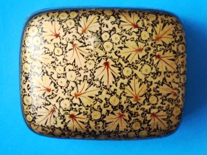 Hand-painted Kashmir Indian Lacquered Paper Mache Trinket Box decorative large rectangular