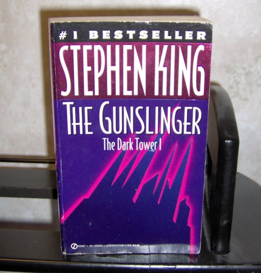 The Dark Tower I: The Gunslinger - Stephen King Paperback Novel