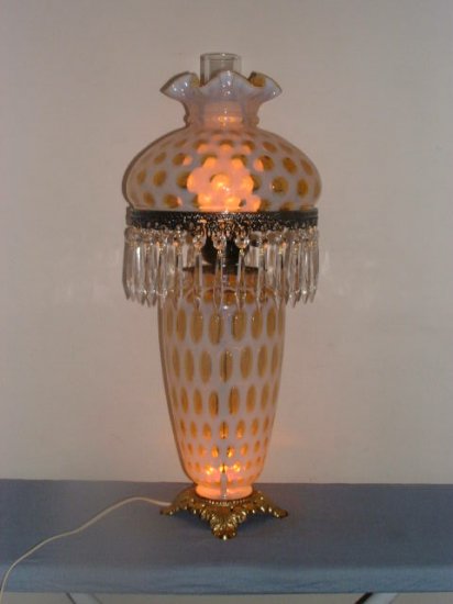 Fenton Honeysuckle Coin Dot Opalescent Lamp With Prisms