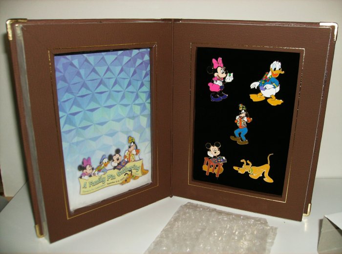 Disney Epcot 2004 Event Pin Set with the Fab Five