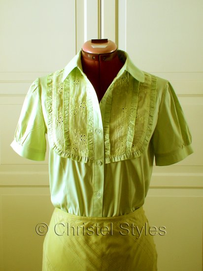 Green Yellow Embroidered Lace Women's Shirt Size L (was $19)