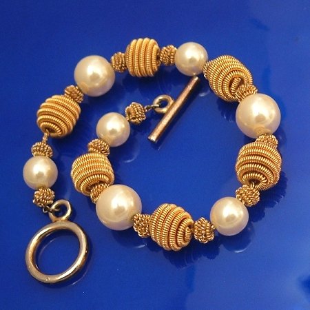 Vintage 8 Inch Chain Bracelet Faux Pearls Goldtone Coiled Beads