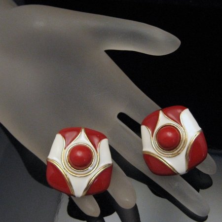 MUSI Vintage Shoe Clips Large Bold Red White Enamel