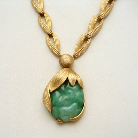 MARVELLA Vintage Long Necklace Green Peking Glass Pendant