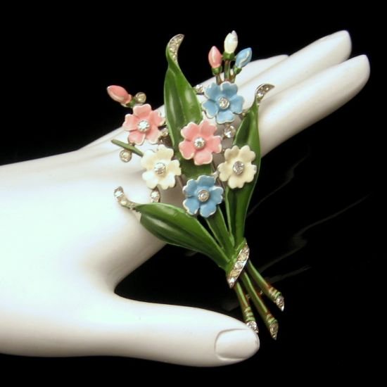 CROWN TRIFARI 1940 Vintage Fur Clip Pastel Enamel Rhinestone Flowers