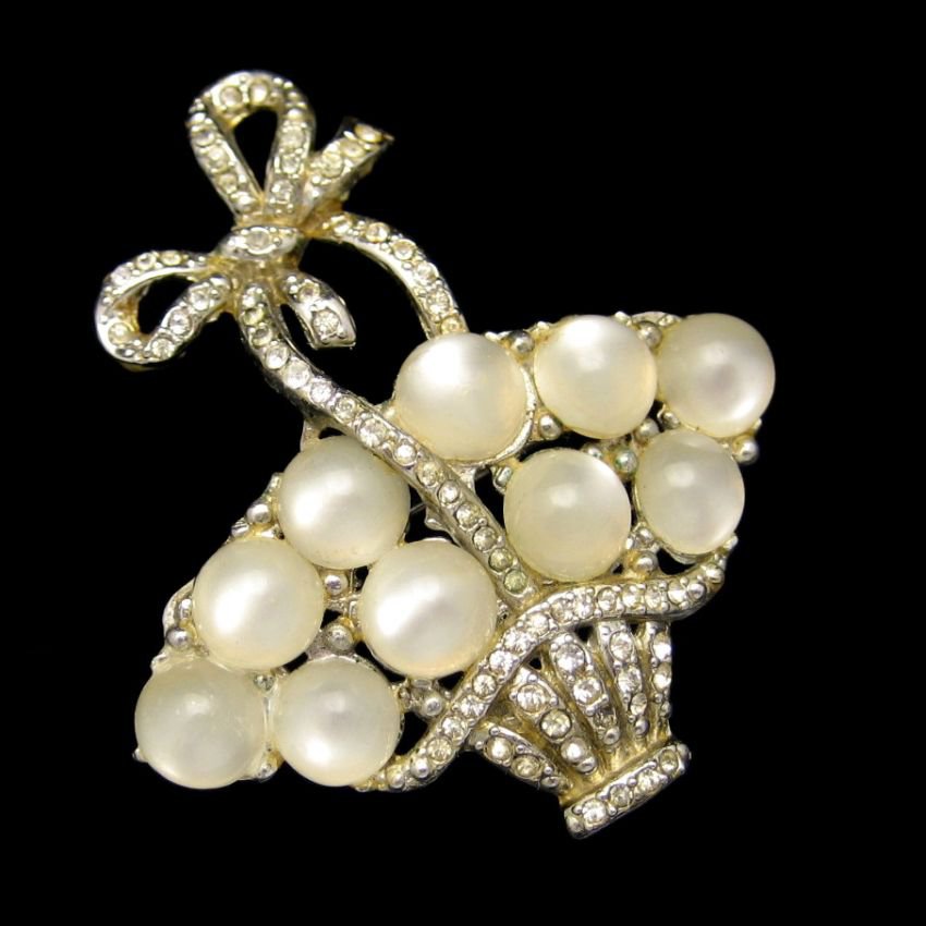 CORO PEGASUS 1941 Mid Century Rhinestone Flower Egg Basket Brooch Pin Vintage Satin Glass Stones