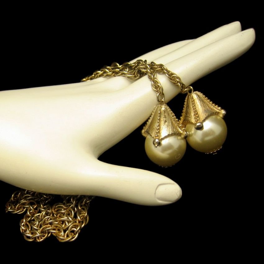 Victorian Sautoir Style Vintage Pendant Necklace Mid Century Large Faux Pearls Long Chain Elegant
