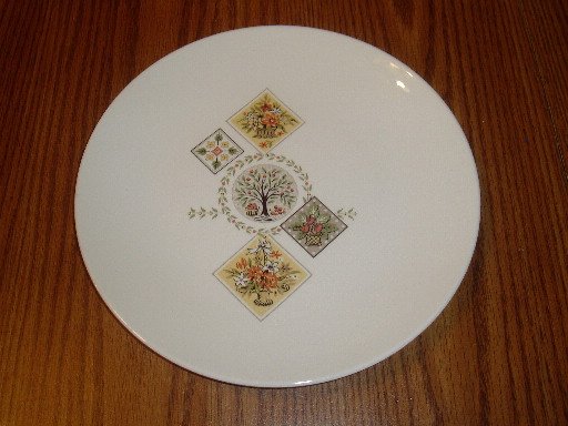 Taylor Smith and Taylor Spring Bouquet Dinner Plate