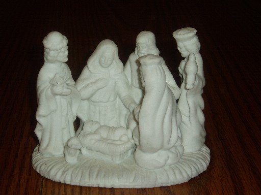 1996 Enesco Small White One Piece Nativity Scene