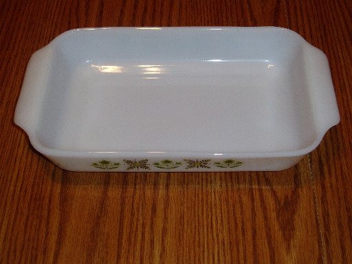 Vintage Fire King 1 1/2 Qt. Meadow Green Casserole Dish