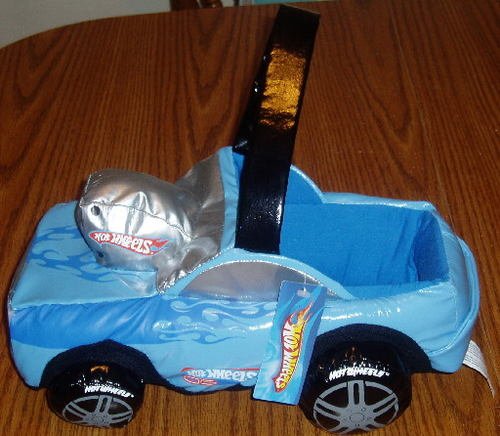 NWT Hot Wheels Vinyl Basket Car Shaped Storage Blue