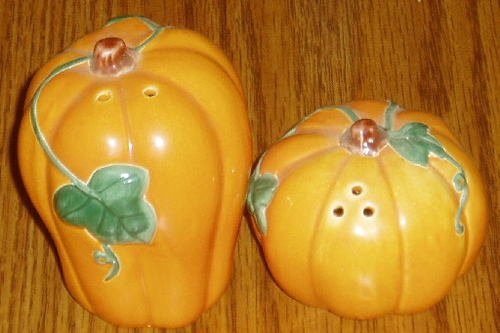 Ceramic Pumpkin Salt Pepper Shaker Set Fall Halloween