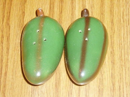 Ceramic Figural Green Chili Pepper Salt/Pepper Shaker Set