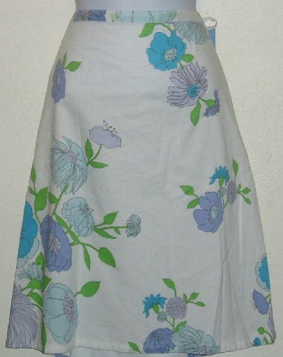 NWT Izod White Floral Skirt Size 18W Blue Purple Green