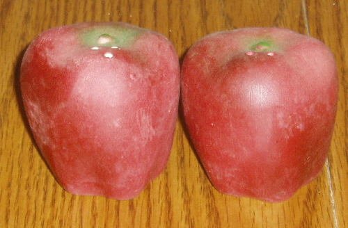 Ceramic Figural Apple Salt/Pepper Shaker Set Hand Painted