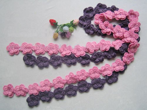 Hand-crochetted purple and pink peachblossom flowers scarf