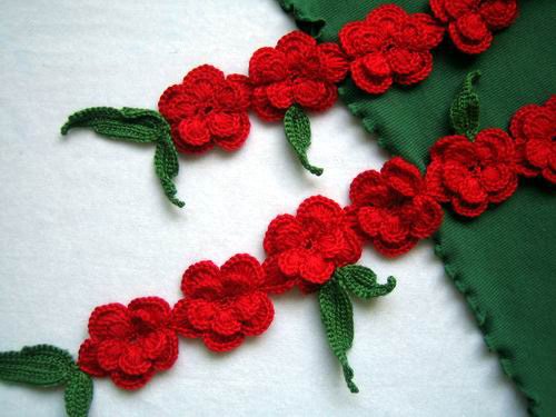 Hand-crochetted fresh red peachblossom flowers scarf with green leaves