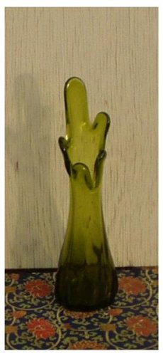 Fenton Stretch Vase Green 10 Inches Tall