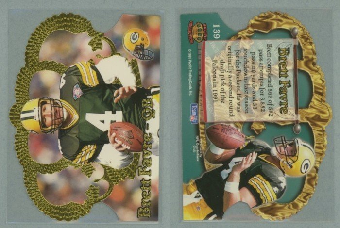 1995 Crown Royale # 139 BRETT FAVRE -- MINT