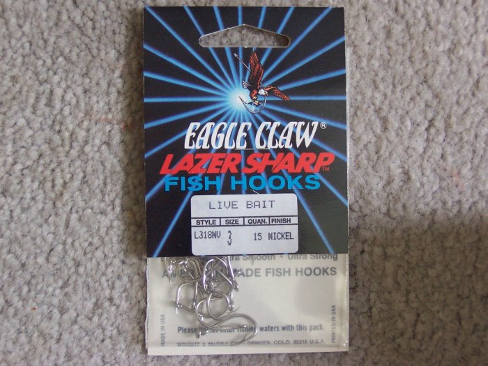 Lot of 300 Style L318NV Eagle Claw Hooks NEW in packages - size 3 - Nickel