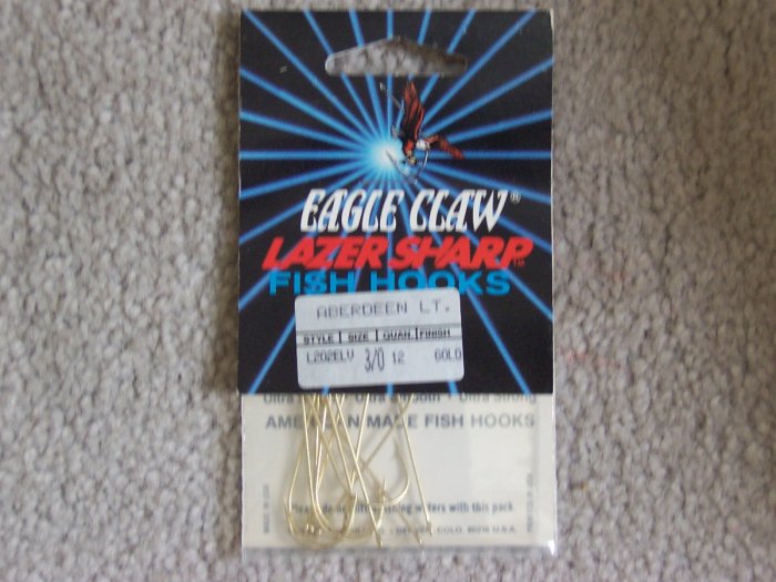 Lot of 252 Style L202ELV Eagle Claw Hooks NEW in packages - size 3/0 - Gold