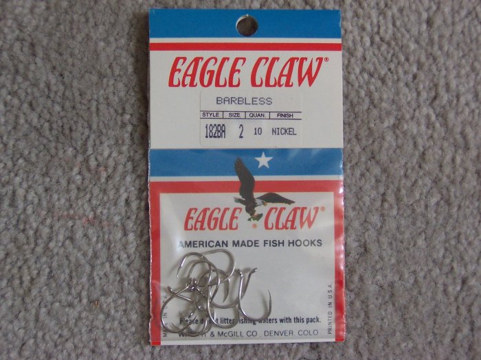 Lot of 200 Style 182A Eagle Claw Hooks NEW in packages - size 2 - Nickel