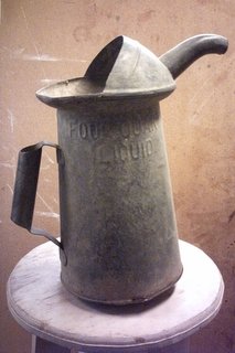 TIN GALVANIZED OIL / WATER CAN - 4 QT - VINTAGE ITEM