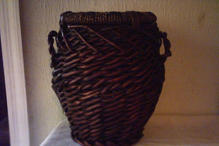 WICKER BASKET VASE WITH HANDLES - URN STYLE - NEW ITEM