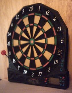 ELECTRONIC DART BOARD HALEX - 29 GAMES INCLUDES CRICKET
