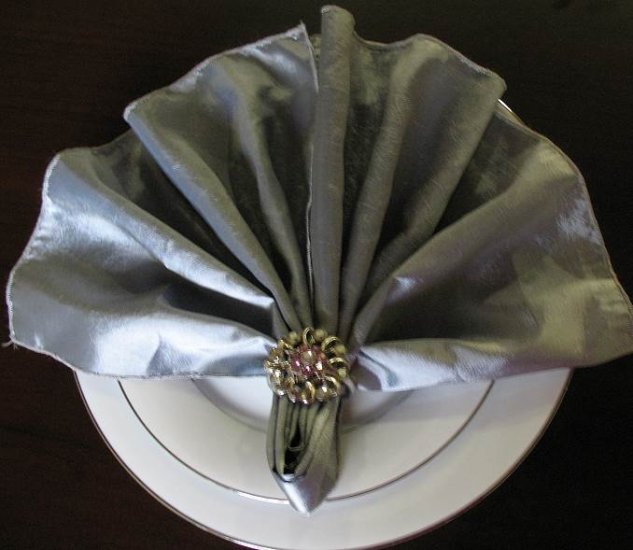 Rhinestone Flower Napkin Ring with Napkin (Set of 4)