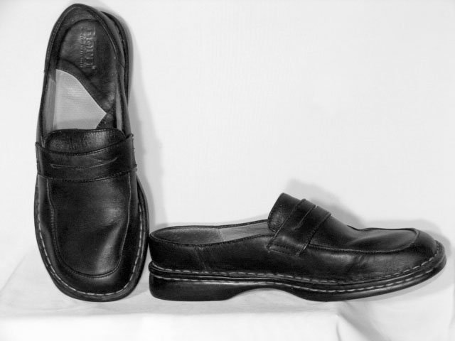 Born Leather Mules Slides Shoes Womens 9.5 M/W NEW