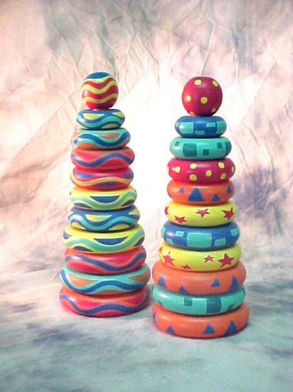 Wooden Donut Ring Toy (Rainbow)