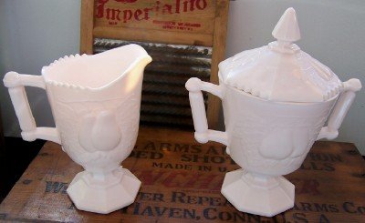 1957 Shell Pink Creamer & Sugar w/lid
