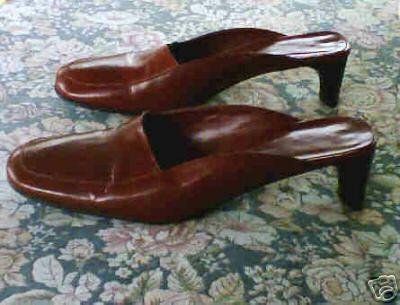 Banana Republic Burgundy Mules Shoes Heels 6.5 B