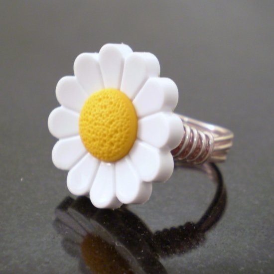 Little Daisy Ring