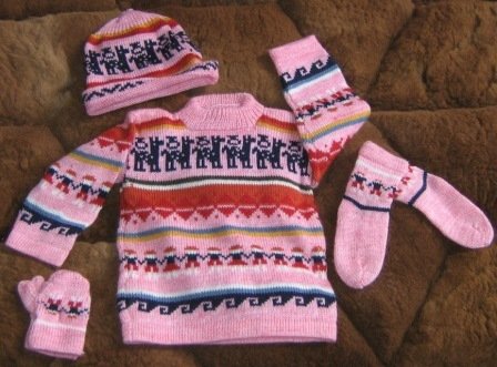 Pink complet baby set, made of Alpacawool
