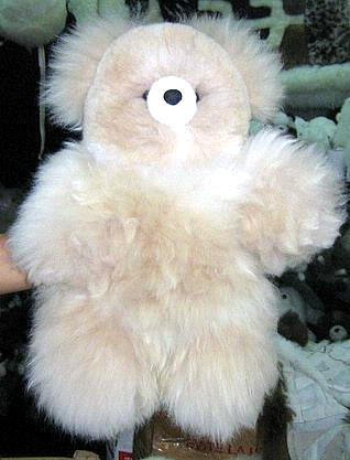 Cuddly and soft Teddy Bear, of Babyalpaca pelt, 17 inch.