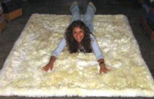 White babyalpaca fur rug from Peru, 90 x 60 cm