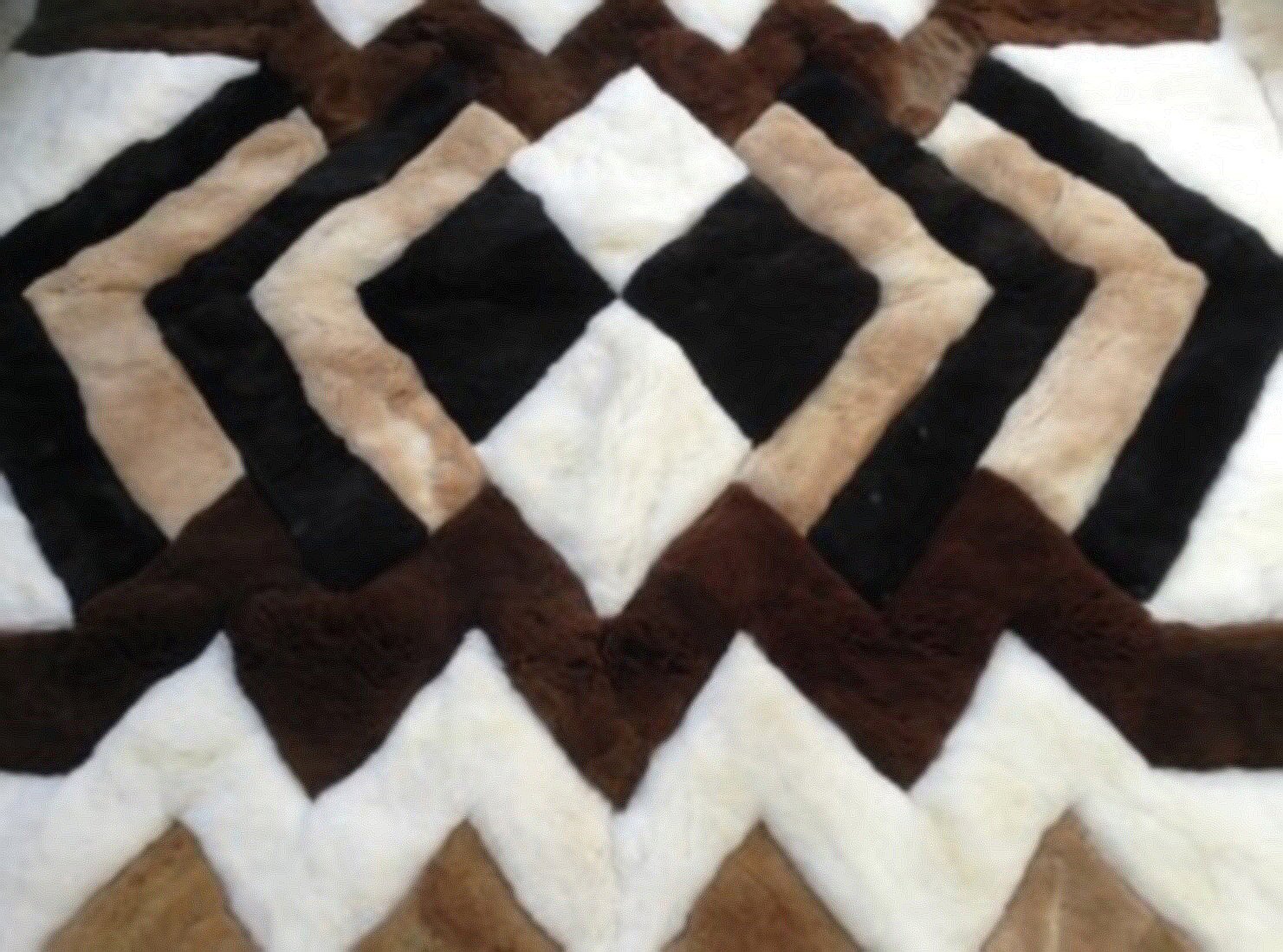 Alpakaandmore Original Peruvian Alpaca Fur Rug Tornillo 150 x 110 cm