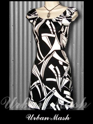 SHARP Summer Dress with MOD Geometric Print - size medium - DMBKW0002