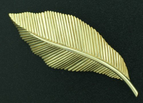 Trifari Gold Tone Leaf Brooch BRO2023