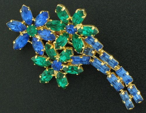 Bouquet of Green and Blue Rhinestone Daisies BRO2030
