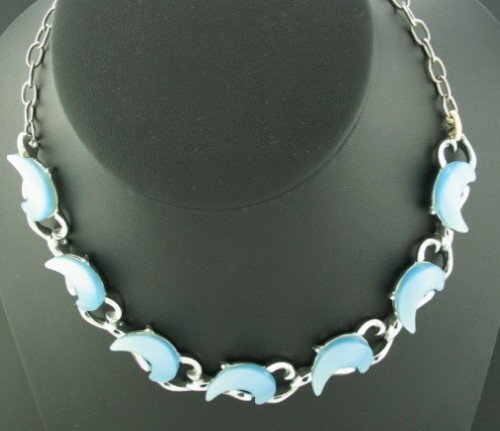 Blue Lucite Moonglow Thermo Necklace Nec2050