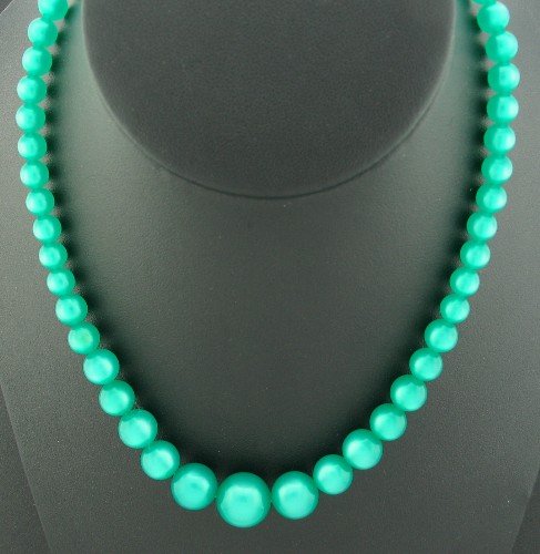 Vibrant Moonglow Green Lucite Necklace Nec2030
