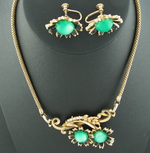Green Moonglow Floral Necklace and Earrings Set2017
