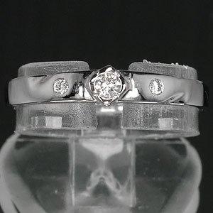 18K White Gold Ring with Natural Diamond
