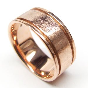 Look!!! Beautiful 10K Rose Gold Ring Size 6.75