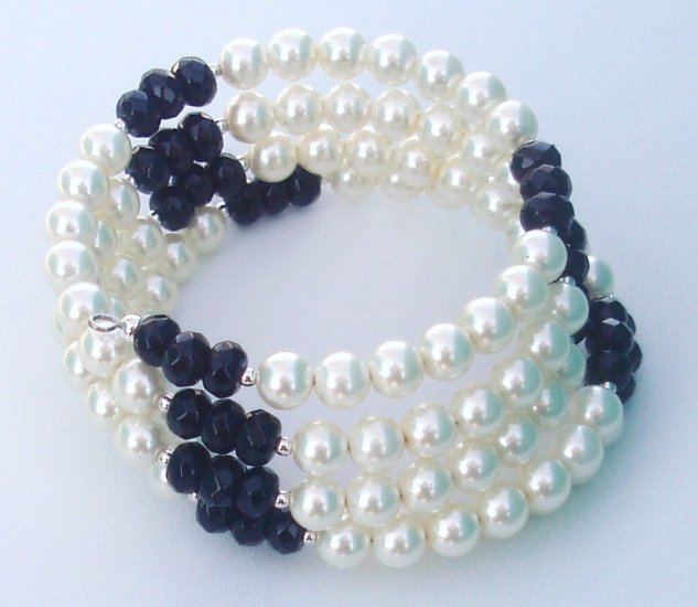 Black and White Pearl Wrap bracelet