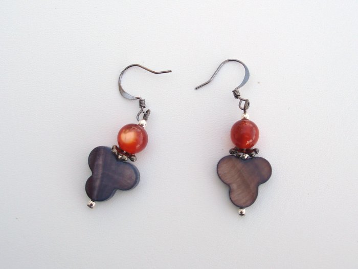 Hodge Podge Mother of pearl drop earrings